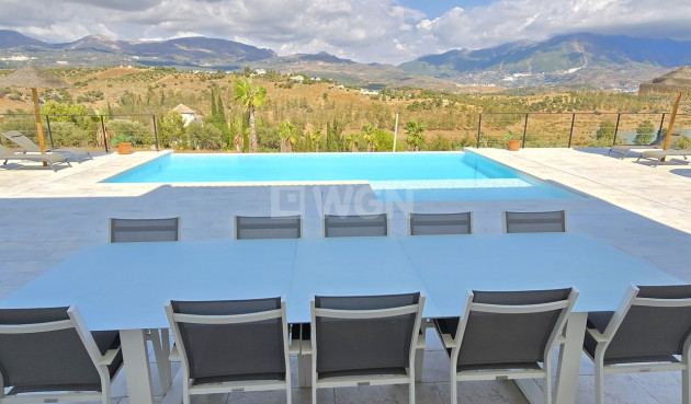 Resale - Villa - Los Romanes - Inland