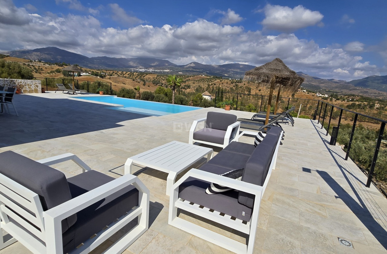 Resale - Villa - Los Romanes - Inland