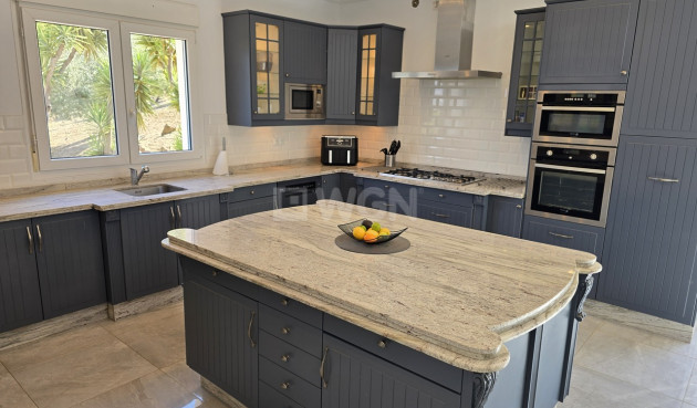 Resale - Villa - Los Romanes - Inland