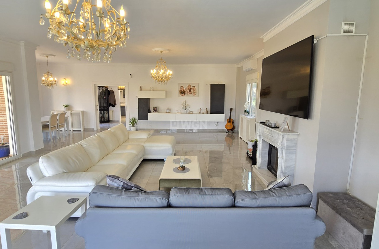 Resale - Villa - Los Romanes - Inland