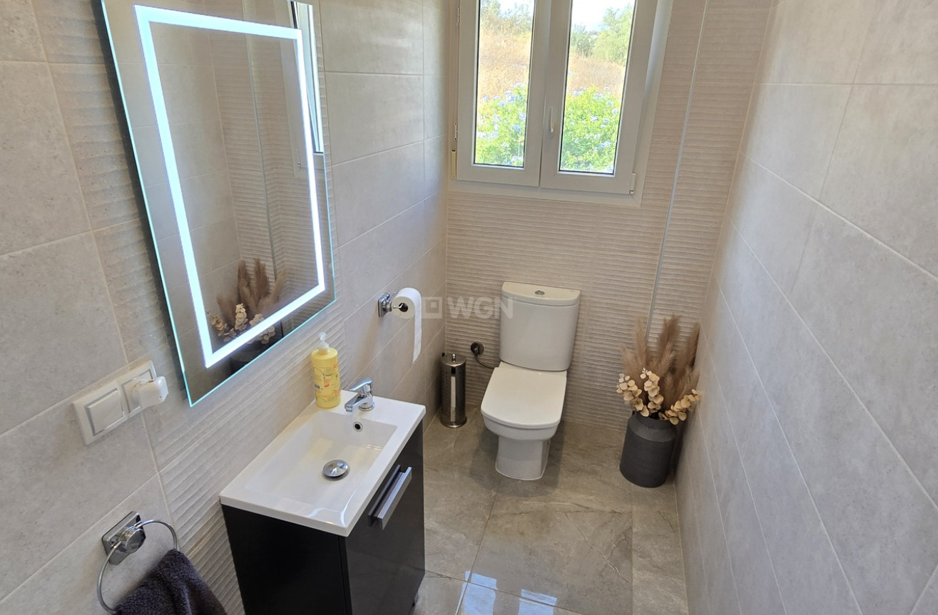 Resale - Villa - Los Romanes - Inland