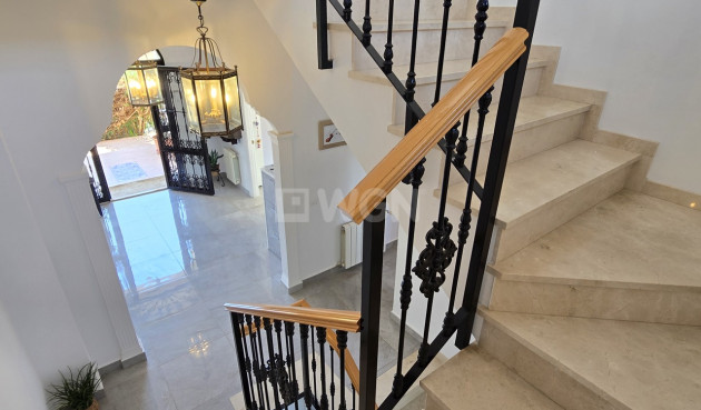Resale - Villa - Los Romanes - Inland