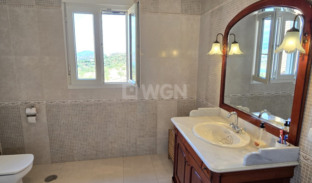 Resale - Villa - Los Romanes - Inland