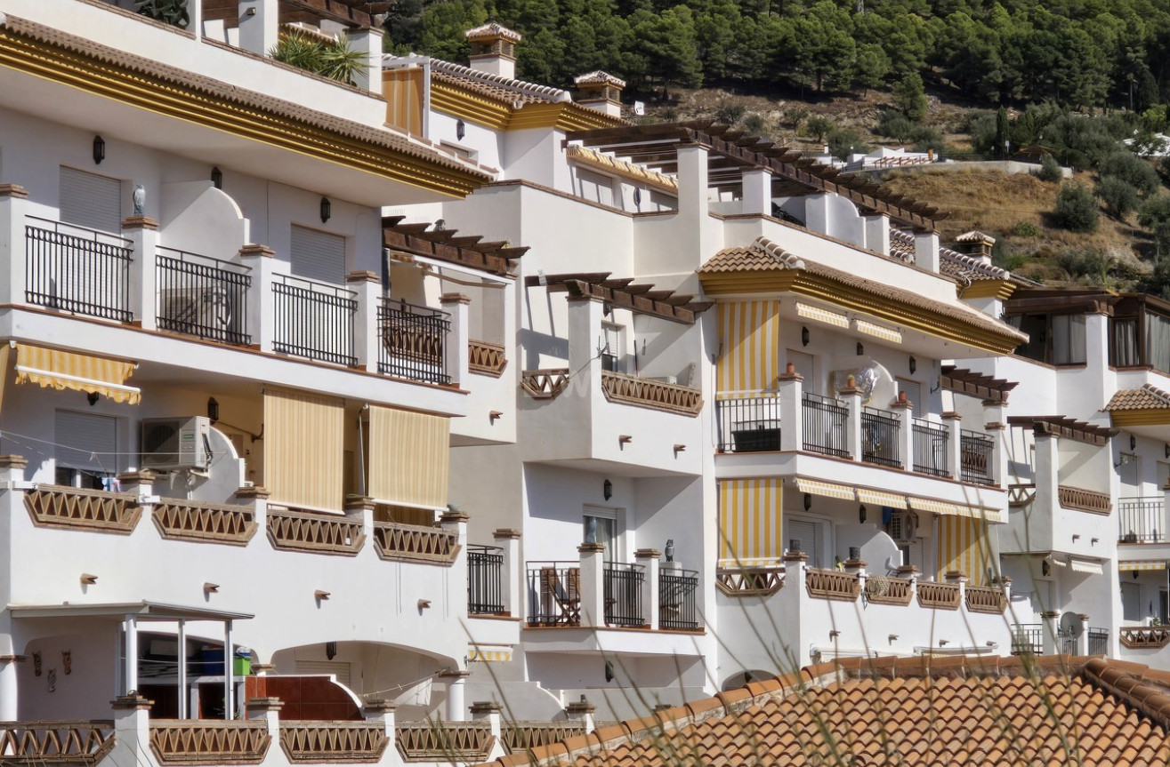 Odsprzedaż - Mieszkanie w bloku - Alcaucín - Inland