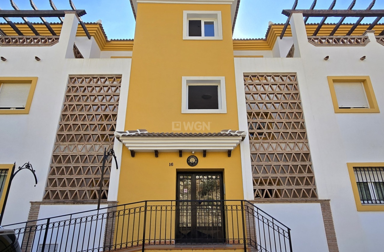 Odsprzedaż - Mieszkanie w bloku - Alcaucín - Inland