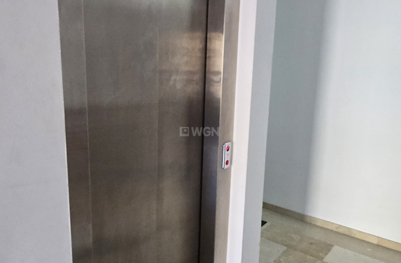 Odsprzedaż - Mieszkanie w bloku - Alcaucín - Inland