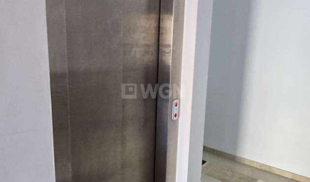 Odsprzedaż - Mieszkanie w bloku - Alcaucín - Inland