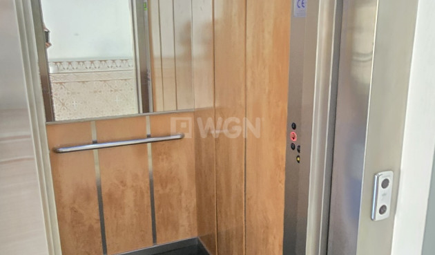 Odsprzedaż - Mieszkanie w bloku - Alcaucín - Inland