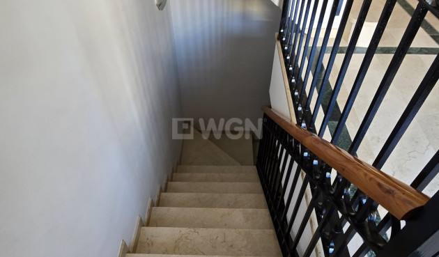 Odsprzedaż - Mieszkanie w bloku - Alcaucín - Inland