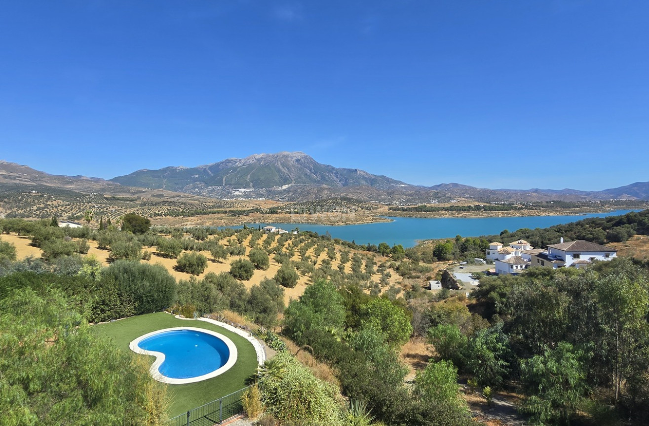 Odsprzedaż - Villa - Vinuela - Inland