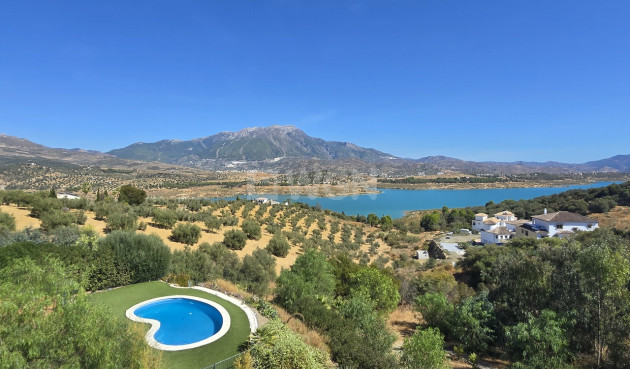 Odsprzedaż - Villa - Vinuela - Inland