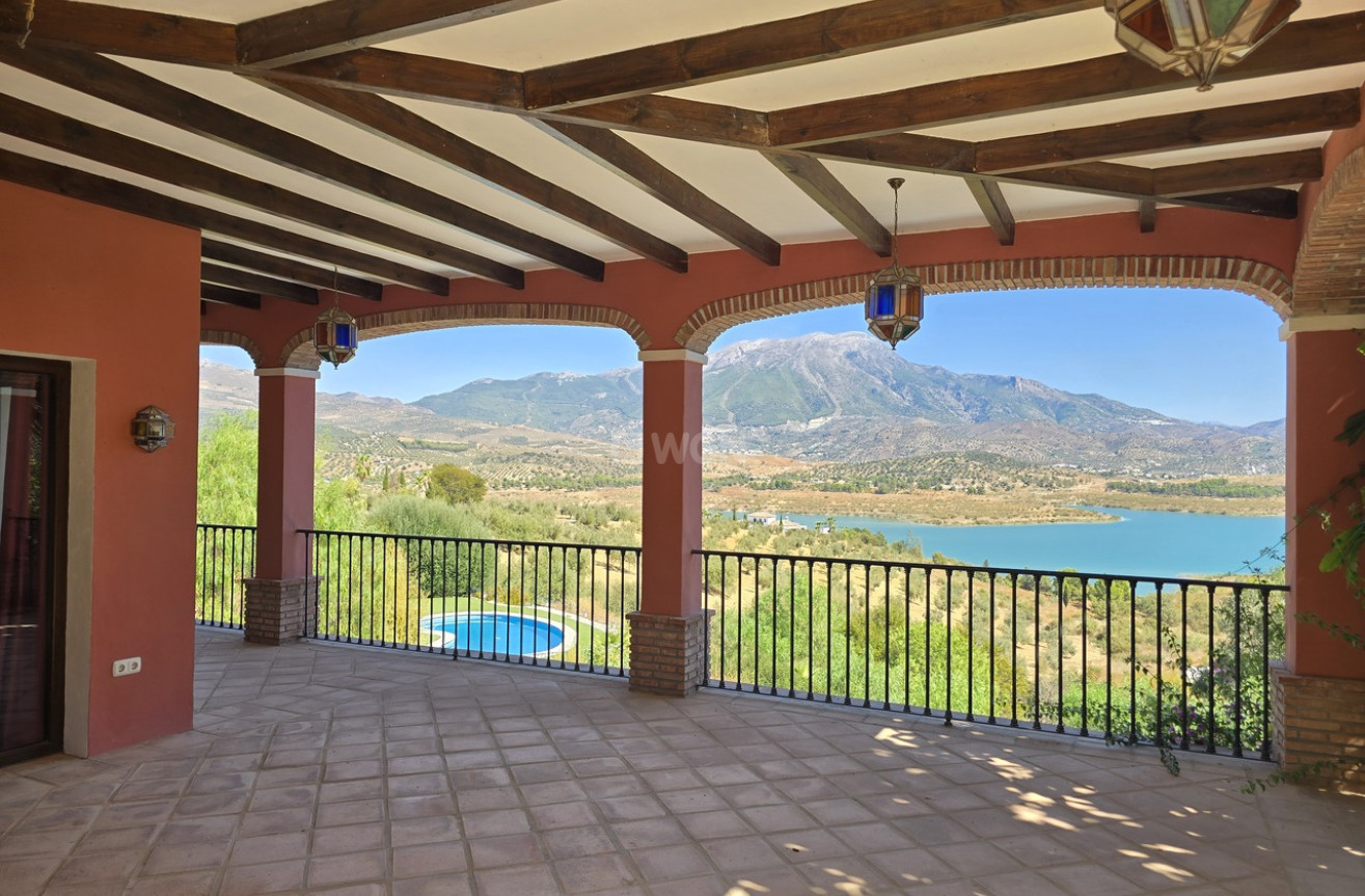 Odsprzedaż - Villa - Vinuela - Inland