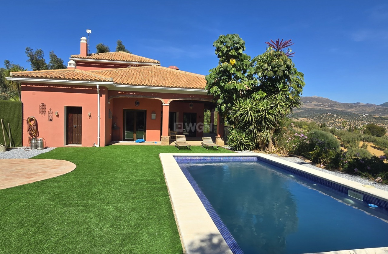 Odsprzedaż - Villa - Vinuela - Inland