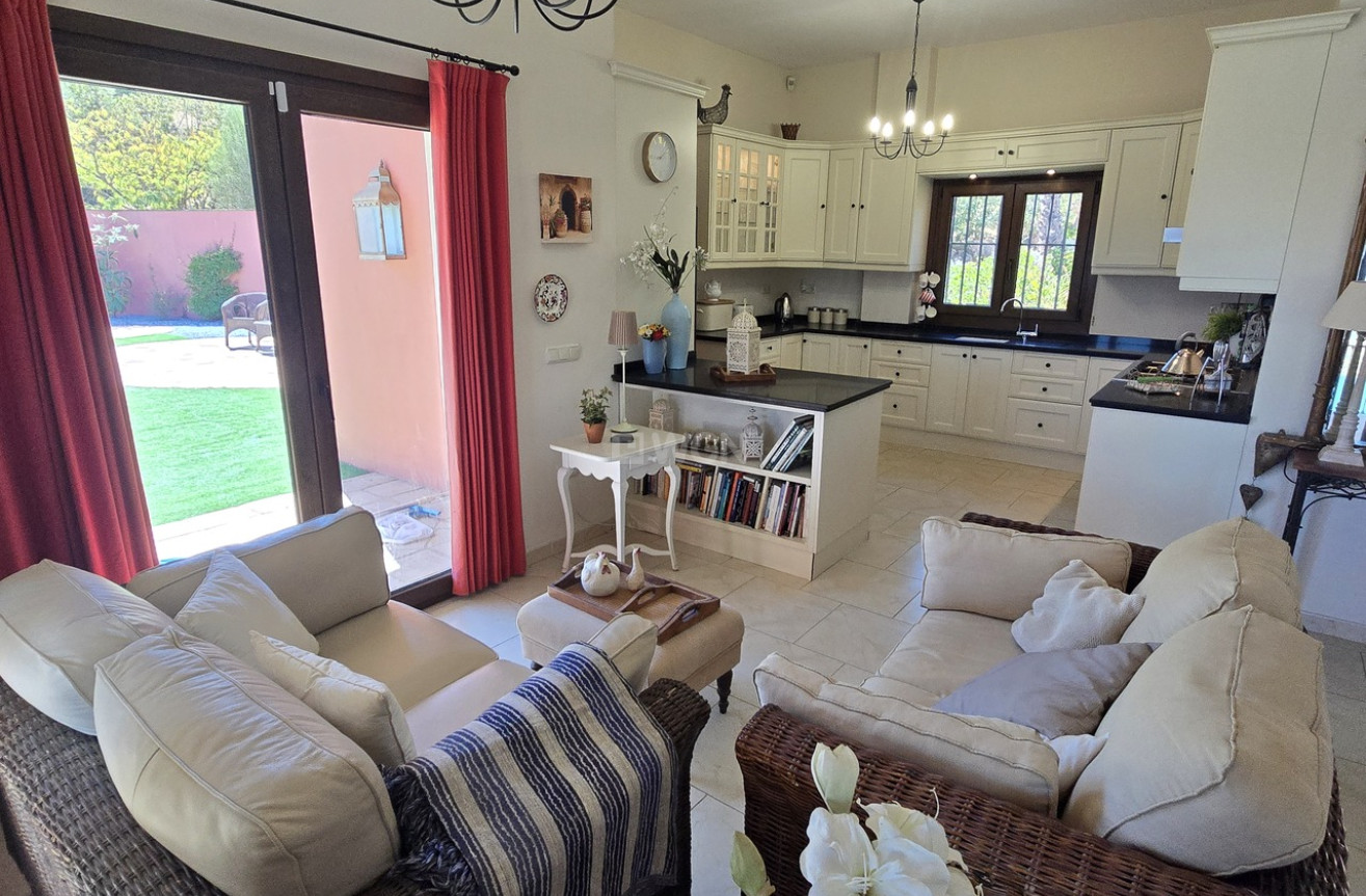 Odsprzedaż - Villa - Vinuela - Inland