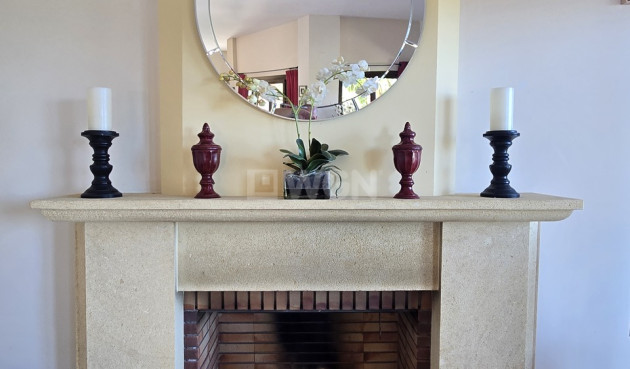 Odsprzedaż - Villa - Vinuela - Inland