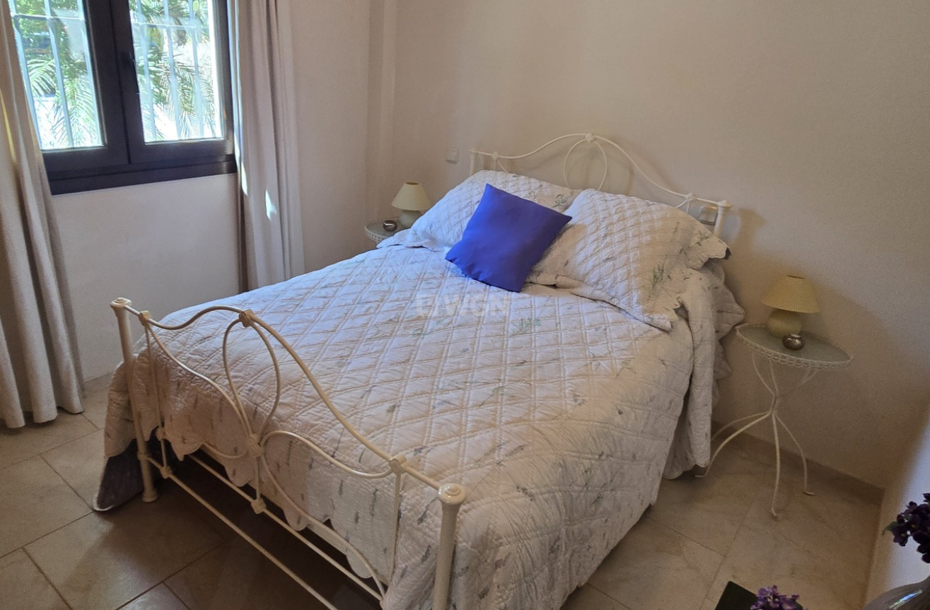 Odsprzedaż - Villa - Vinuela - Inland