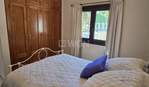 Odsprzedaż - Villa - Vinuela - Inland