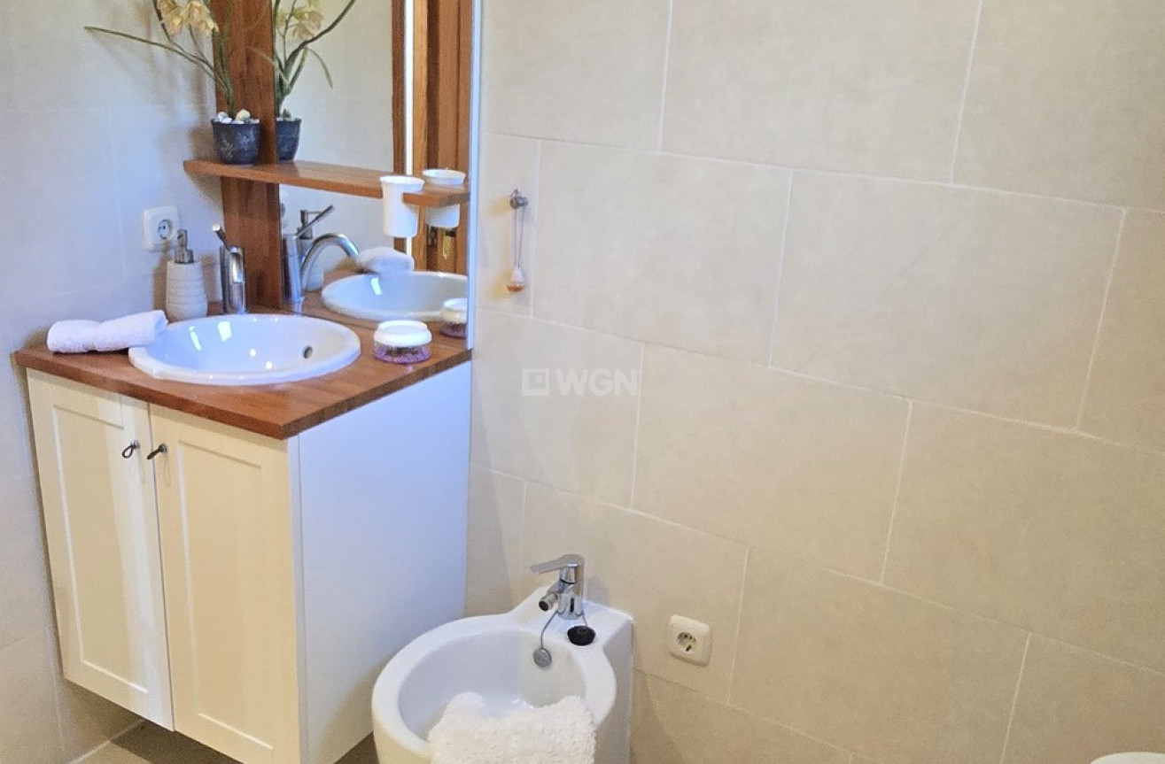 Odsprzedaż - Villa - Vinuela - Inland