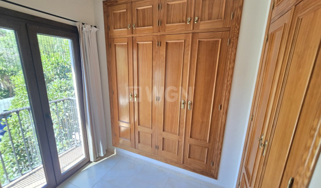 Odsprzedaż - Villa - Vinuela - Inland