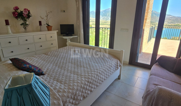 Odsprzedaż - Villa - Vinuela - Inland