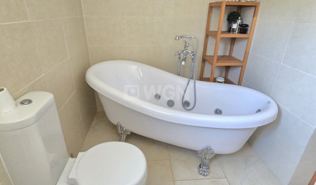 Odsprzedaż - Villa - Vinuela - Inland