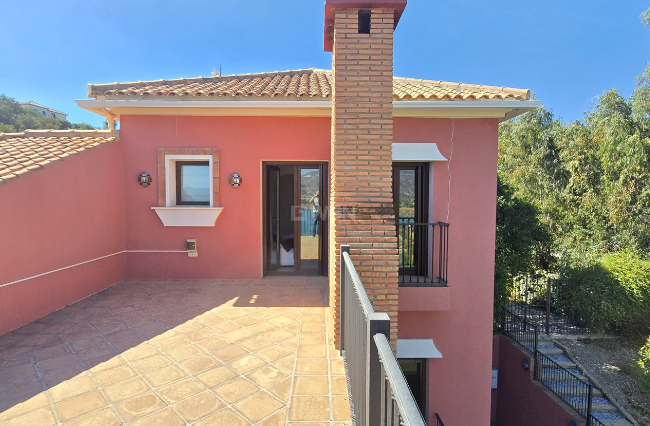 Odsprzedaż - Villa - Vinuela - Inland