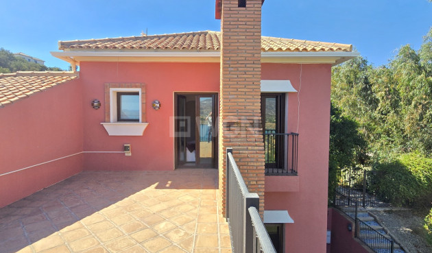 Odsprzedaż - Villa - Vinuela - Inland