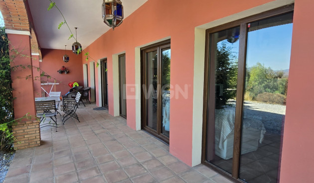 Odsprzedaż - Villa - Vinuela - Inland