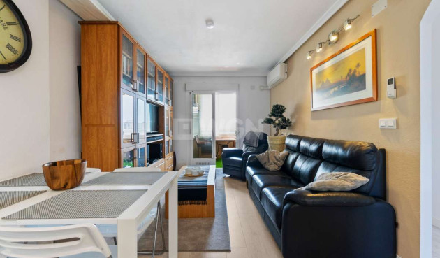 Odsprzedaż - Mieszkanie w bloku - Torrevieja - Costa Blanca