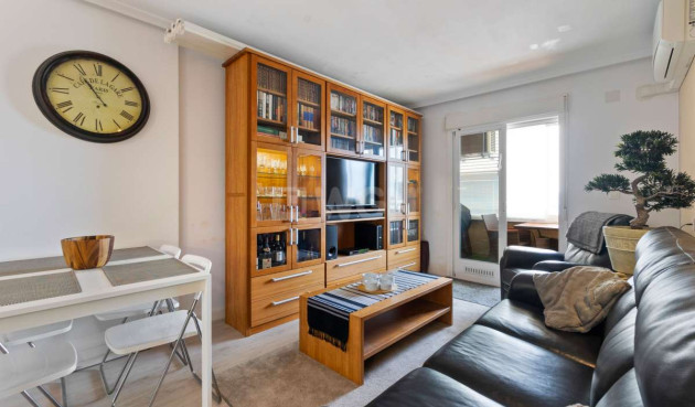 Odsprzedaż - Mieszkanie w bloku - Torrevieja - Costa Blanca