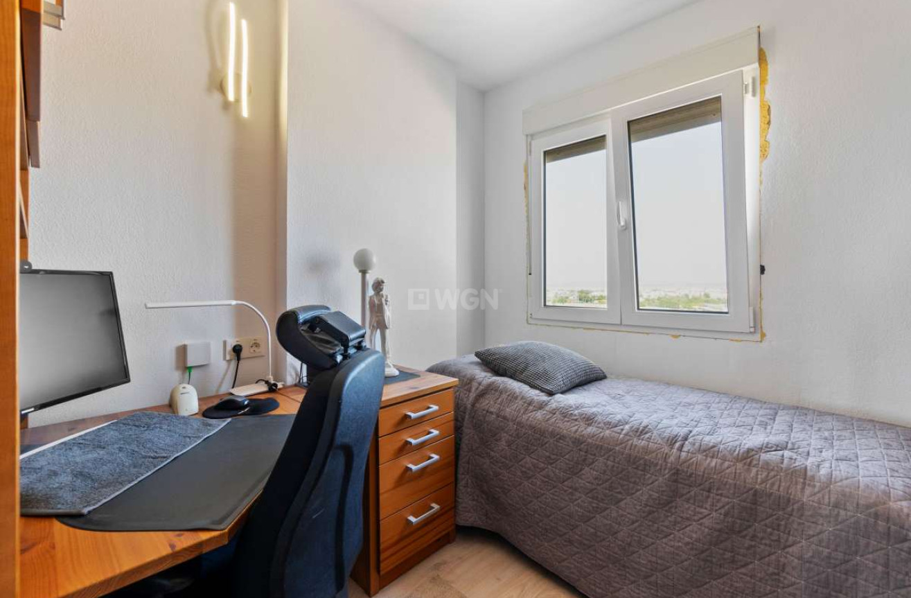 Odsprzedaż - Mieszkanie w bloku - Torrevieja - Costa Blanca