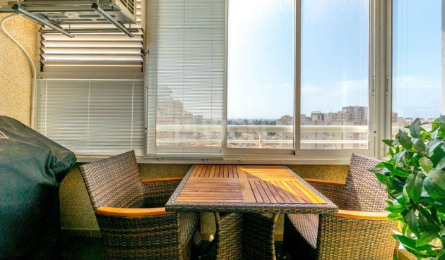 Odsprzedaż - Mieszkanie w bloku - Torrevieja - Costa Blanca