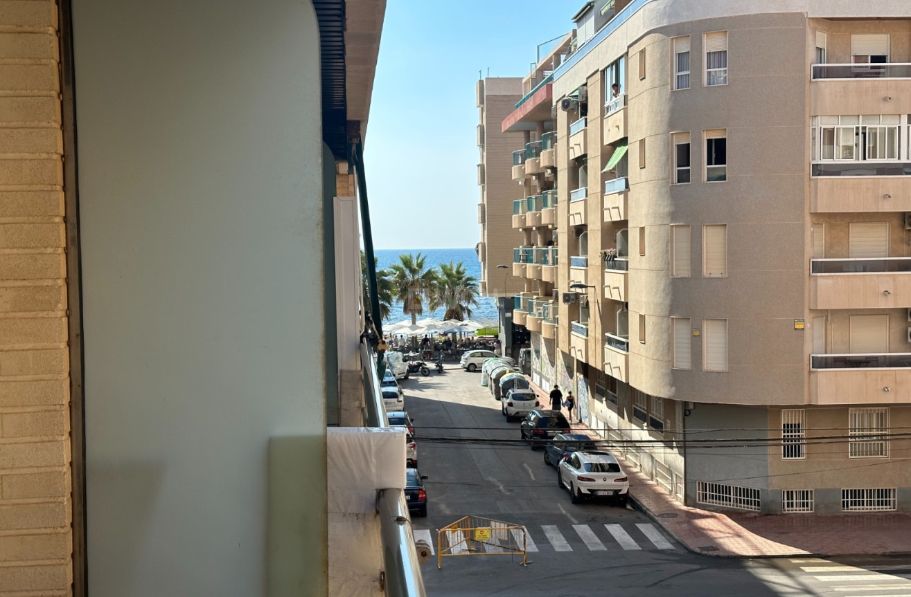 Odsprzedaż - Mieszkanie w bloku - Torrevieja - Costa Blanca