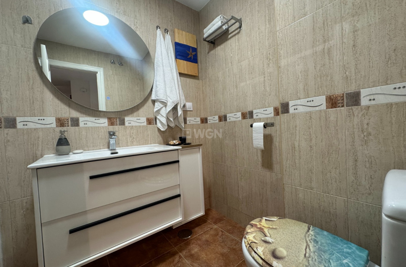 Odsprzedaż - Mieszkanie w bloku - Torrevieja - Costa Blanca