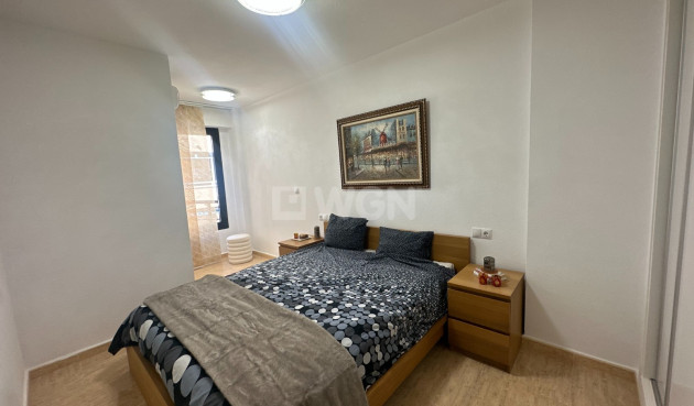 Odsprzedaż - Mieszkanie w bloku - Torrevieja - Costa Blanca