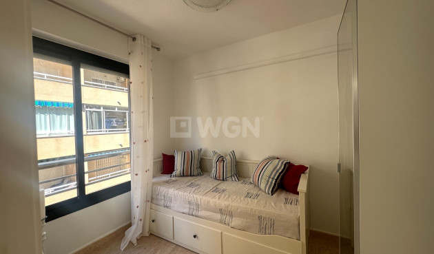 Odsprzedaż - Mieszkanie w bloku - Torrevieja - Costa Blanca