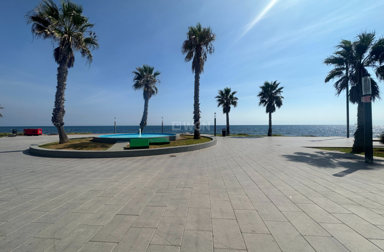 Odsprzedaż - Mieszkanie w bloku - Torrevieja - Costa Blanca