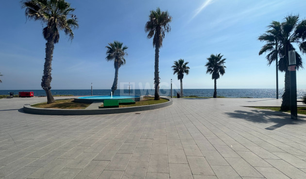 Odsprzedaż - Mieszkanie w bloku - Torrevieja - Costa Blanca