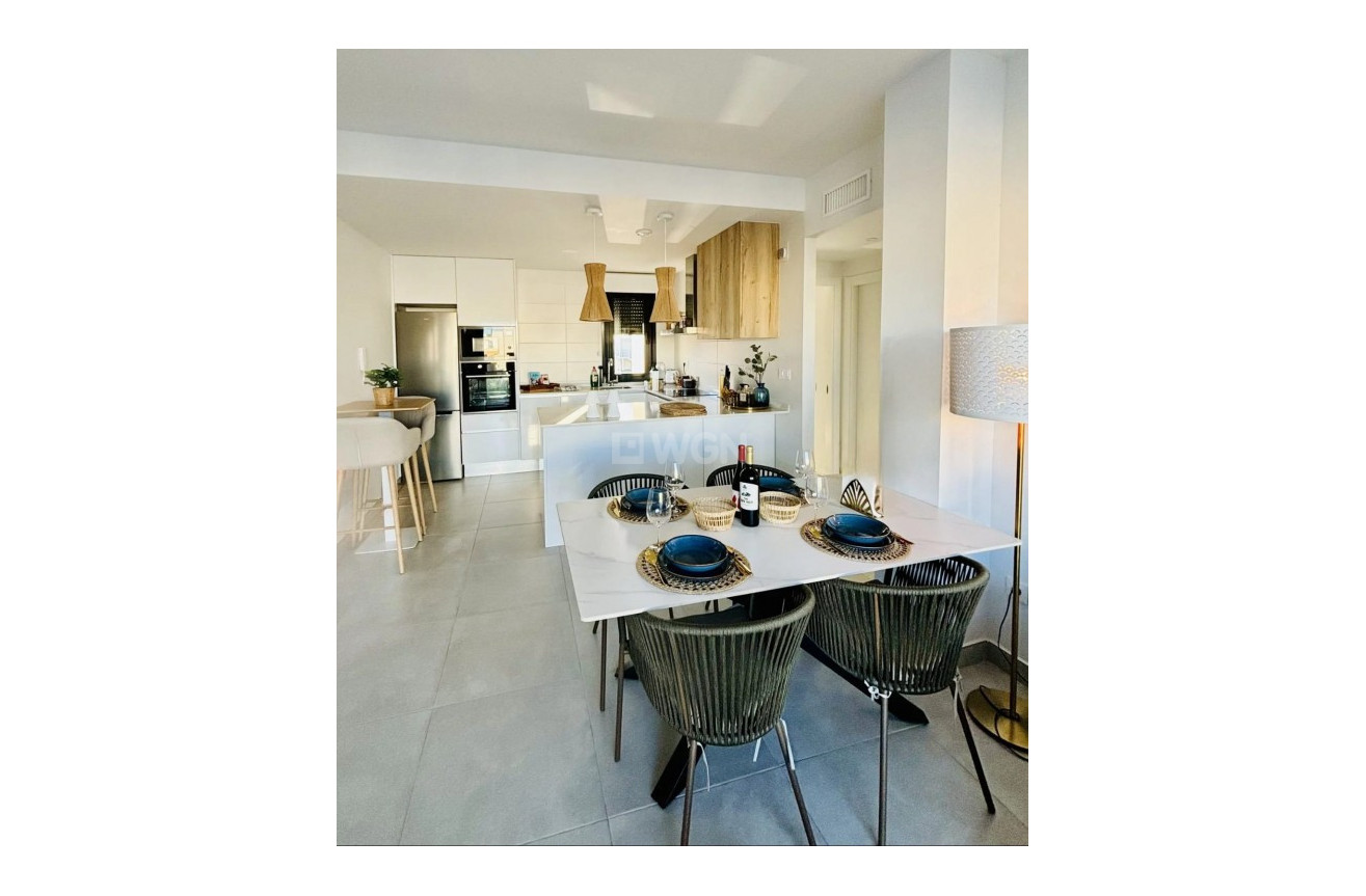 Wiederverkauf - Wohnung - Las Filipinas - Inland