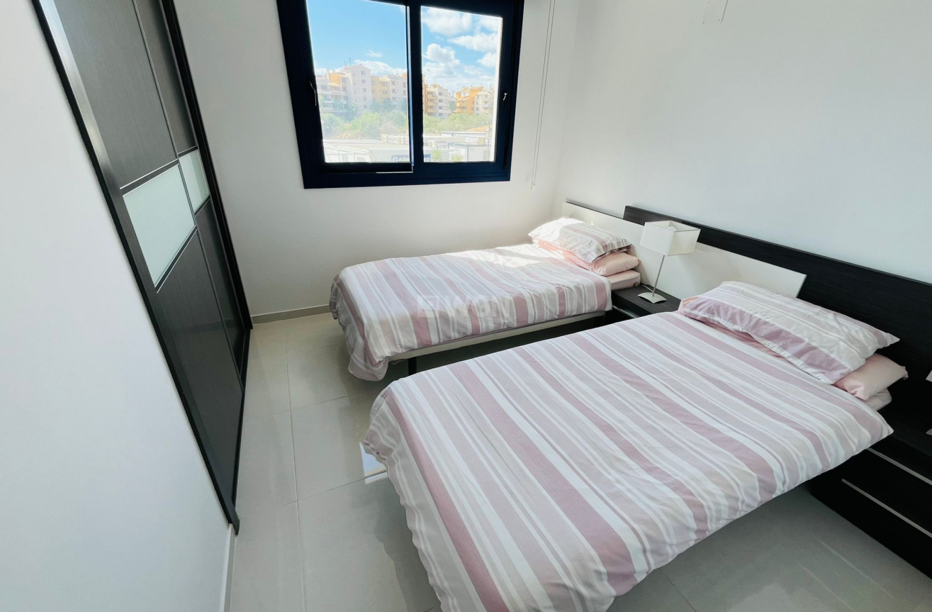 Reventa - Apartamento / piso - Punta Prima - Costa Blanca