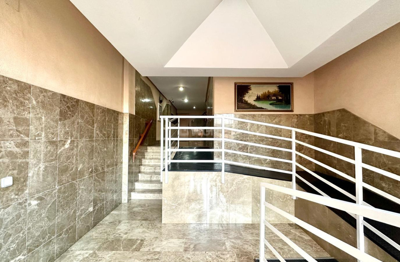 Odsprzedaż - Daszek - Torrevieja