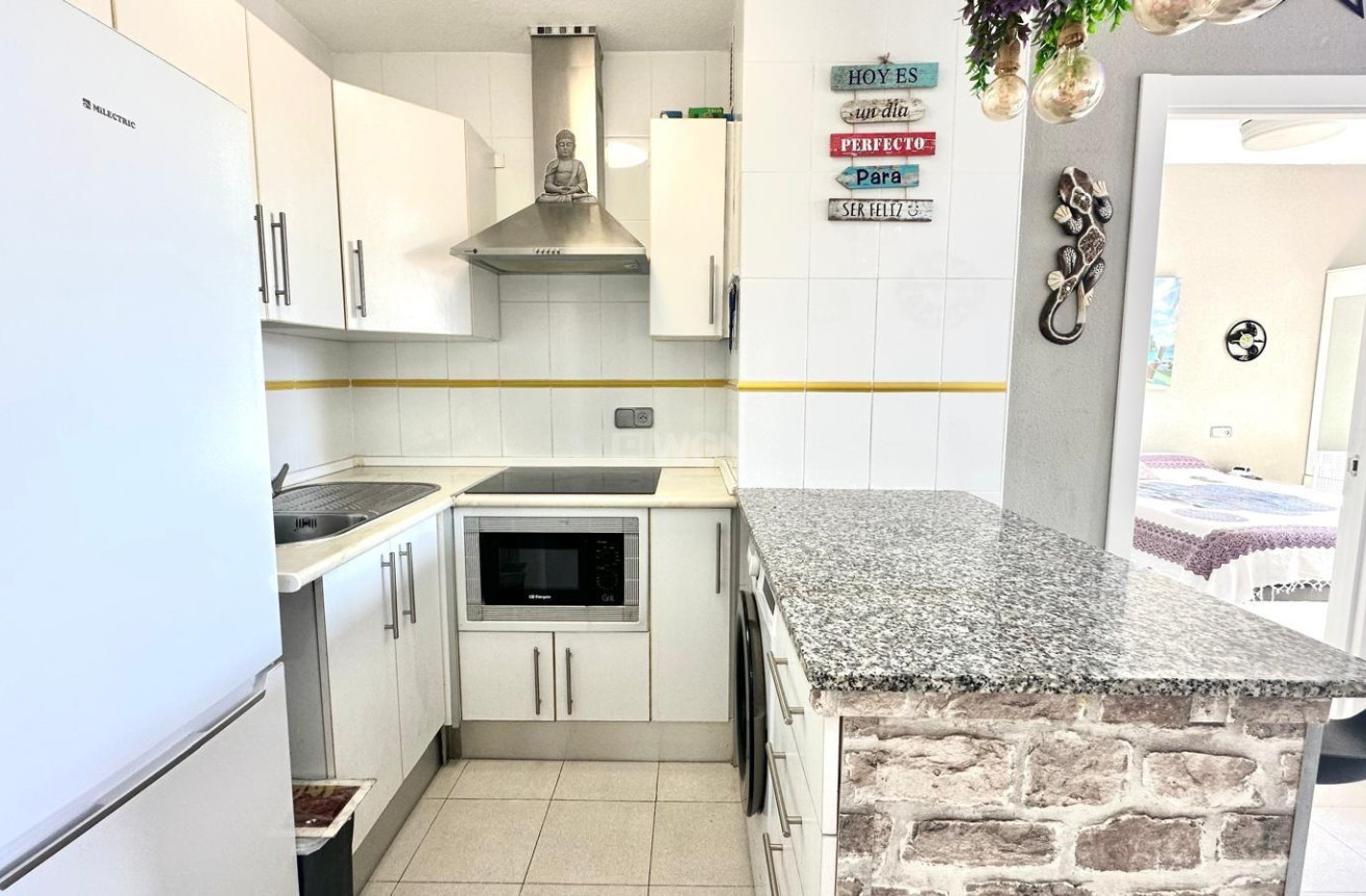 Odsprzedaż - Daszek - Torrevieja