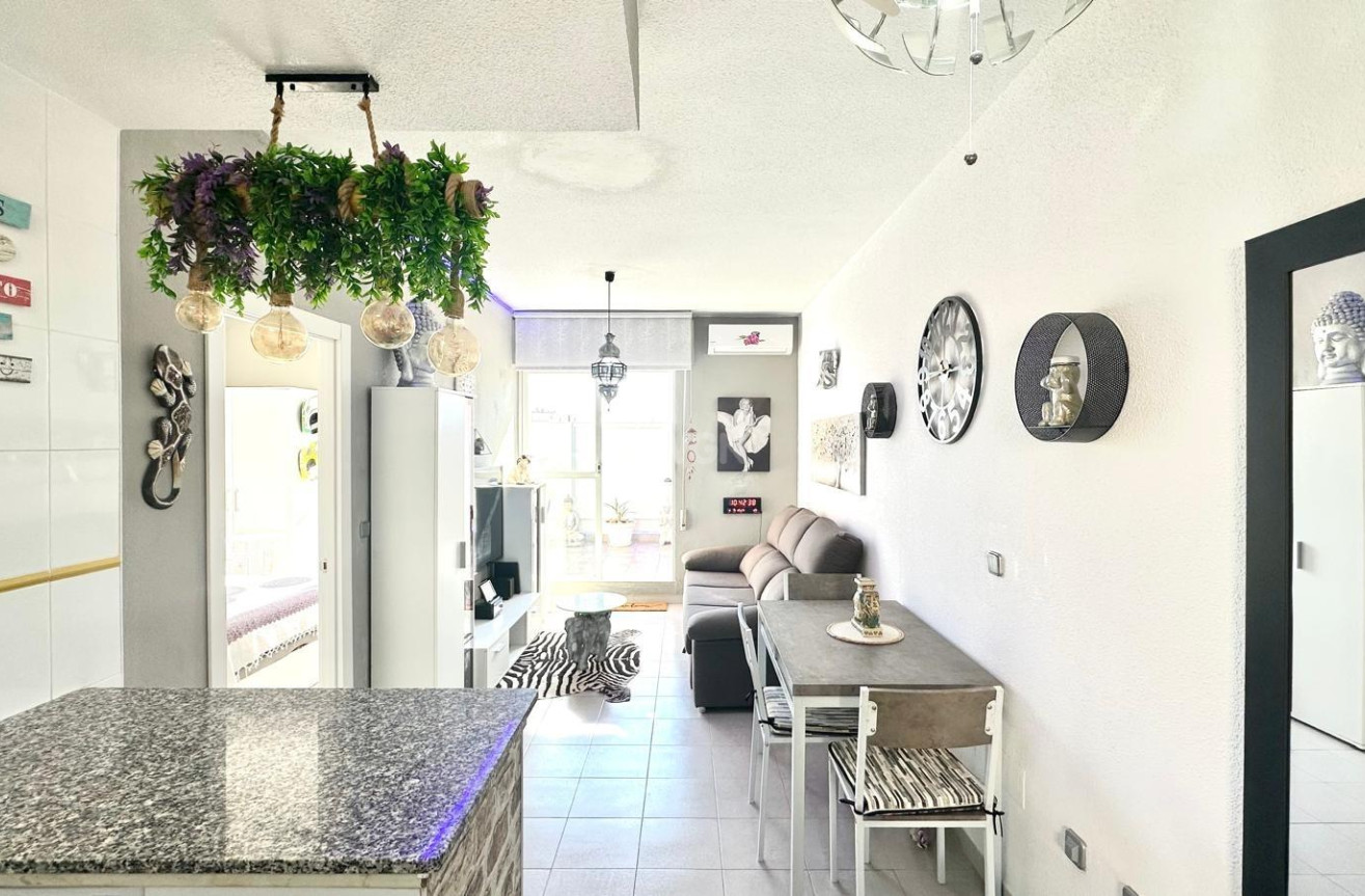 Odsprzedaż - Daszek - Torrevieja