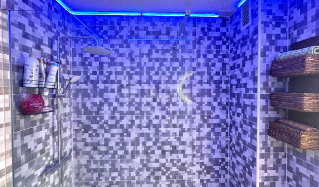 Odsprzedaż - Daszek - Torrevieja