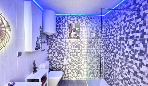 Odsprzedaż - Daszek - Torrevieja