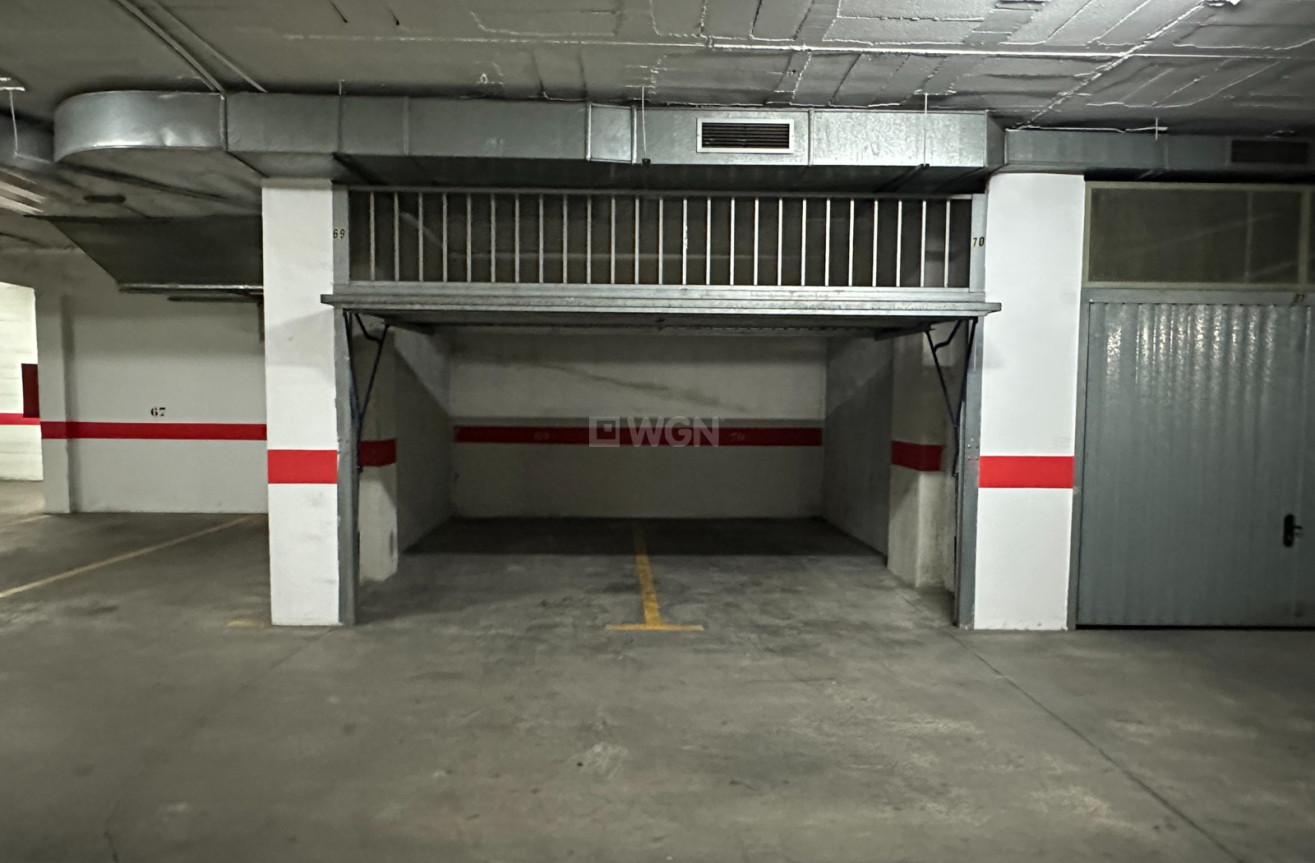 Reventa - Parking - Torrevieja - Costa Blanca