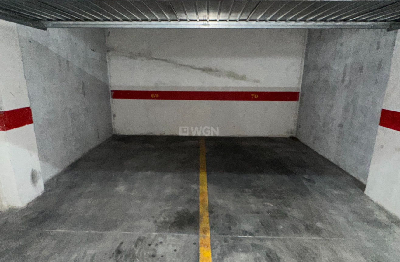 Reventa - Parking - Torrevieja - Costa Blanca