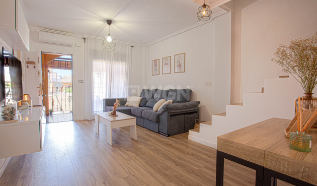 Resale - Villa - Torrevieja - Costa Blanca