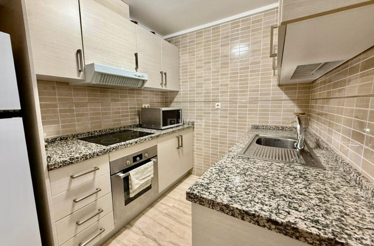 Resale - Apartment / flat - Benidorm - Via Parque