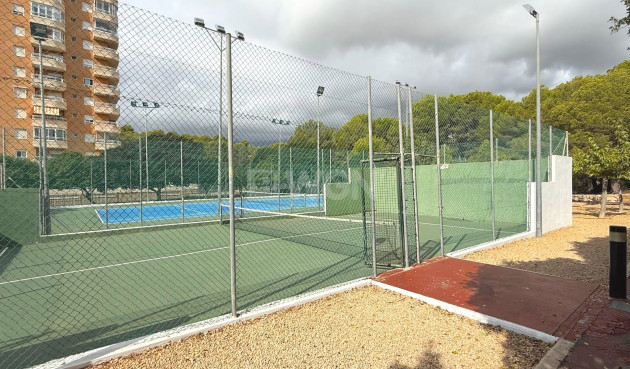 Resale - Apartment / flat - Benidorm - Via Parque